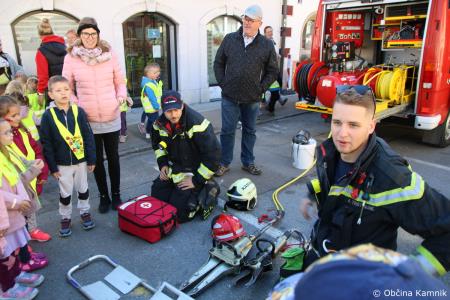 Tudi otroci kamniških šol in vrtcev so bili danes trajnostno povezavi  (91)